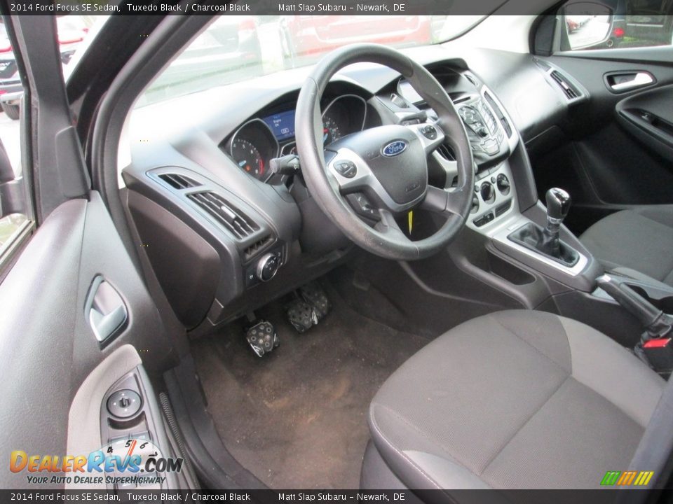 2014 Ford Focus SE Sedan Tuxedo Black / Charcoal Black Photo #12