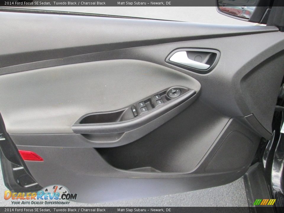 2014 Ford Focus SE Sedan Tuxedo Black / Charcoal Black Photo #14
