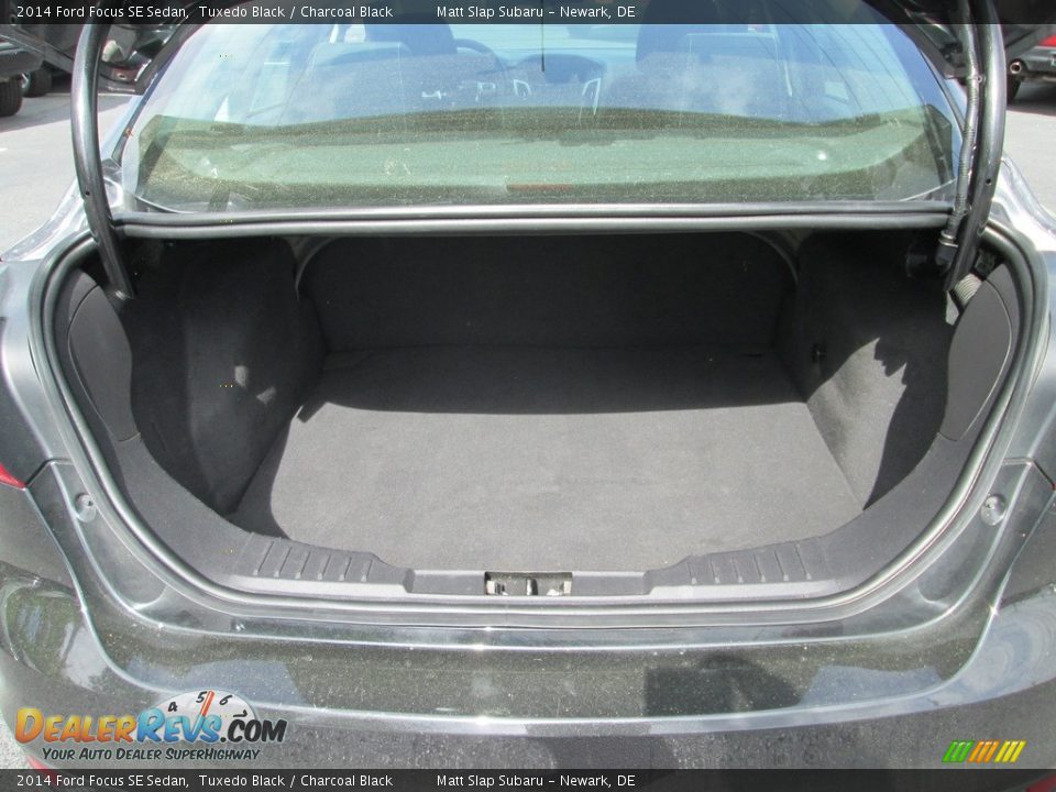 2014 Ford Focus SE Sedan Tuxedo Black / Charcoal Black Photo #20