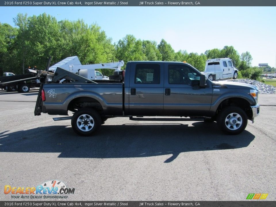 2016 Ford F250 Super Duty XL Crew Cab 4x4 Ingot Silver Metallic / Steel Photo #6