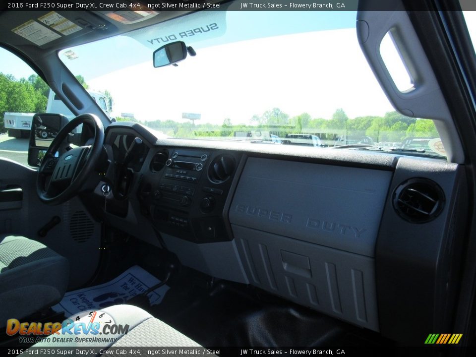 2016 Ford F250 Super Duty XL Crew Cab 4x4 Ingot Silver Metallic / Steel Photo #27