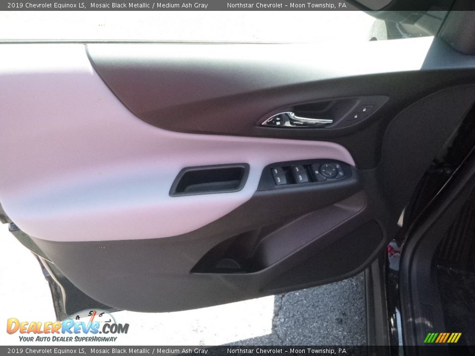 2019 Chevrolet Equinox LS Mosaic Black Metallic / Medium Ash Gray Photo #15