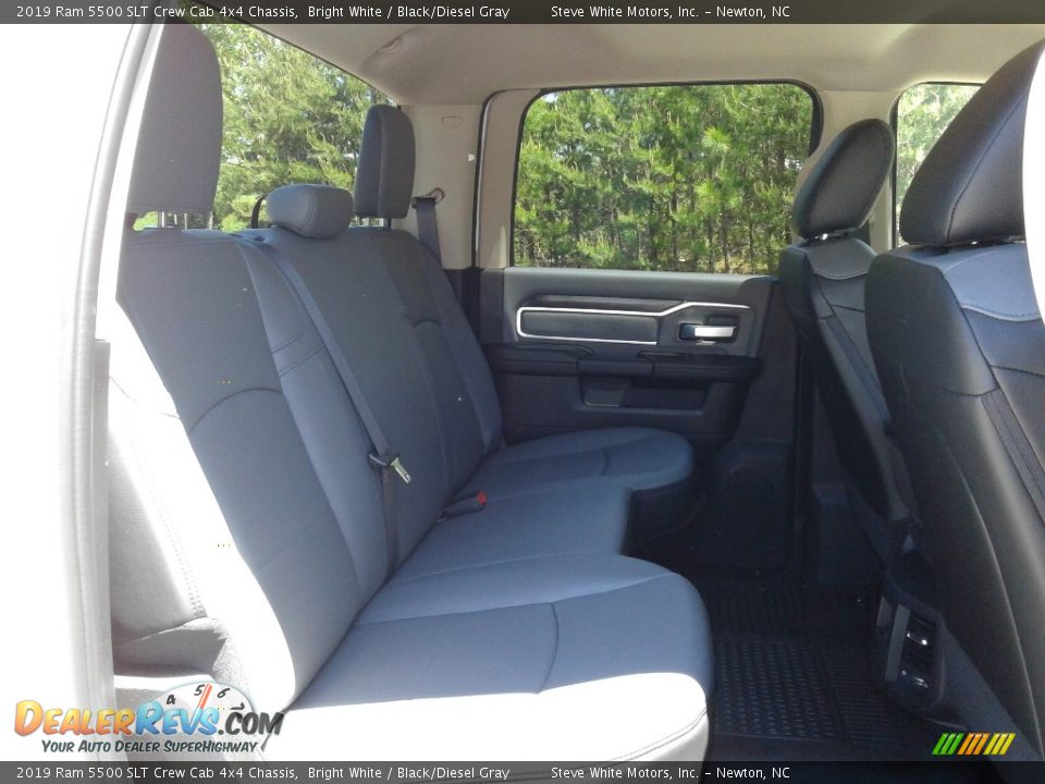 2019 Ram 5500 SLT Crew Cab 4x4 Chassis Bright White / Black/Diesel Gray Photo #13