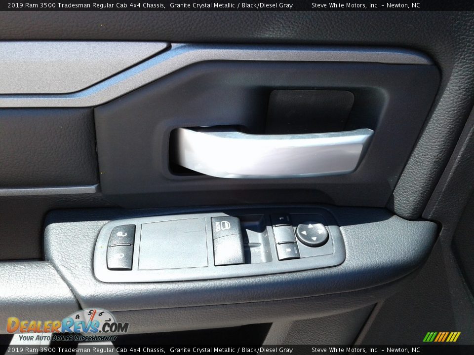 2019 Ram 3500 Tradesman Regular Cab 4x4 Chassis Granite Crystal Metallic / Black/Diesel Gray Photo #9