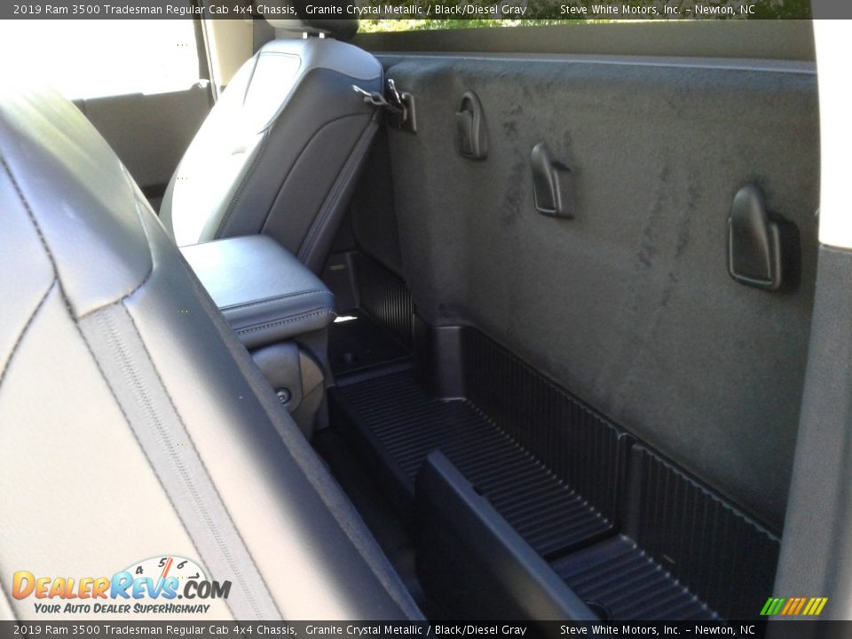 2019 Ram 3500 Tradesman Regular Cab 4x4 Chassis Granite Crystal Metallic / Black/Diesel Gray Photo #10
