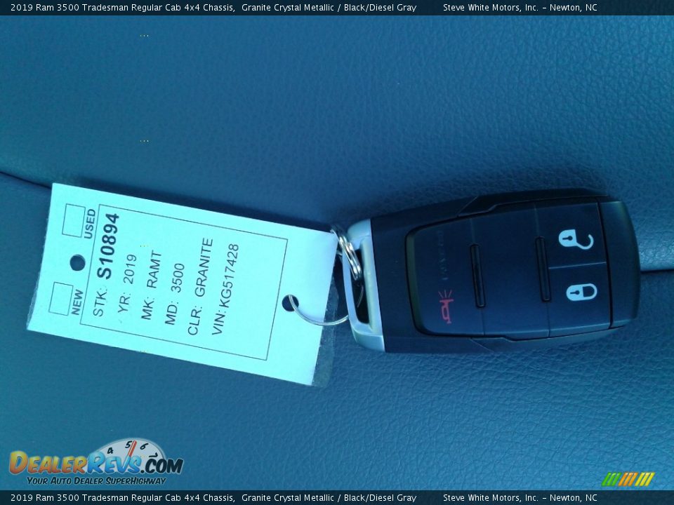 2019 Ram 3500 Tradesman Regular Cab 4x4 Chassis Granite Crystal Metallic / Black/Diesel Gray Photo #23