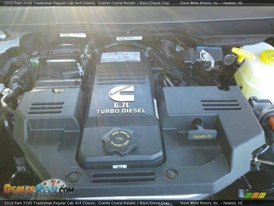 2019 Ram 3500 Tradesman Regular Cab 4x4 Chassis Granite Crystal Metallic / Black/Diesel Gray Photo #24