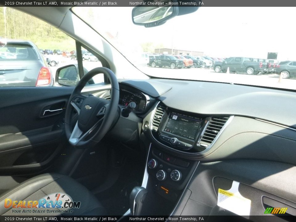2019 Chevrolet Trax LT AWD Mosaic Black Metallic / Jet Black Photo #11