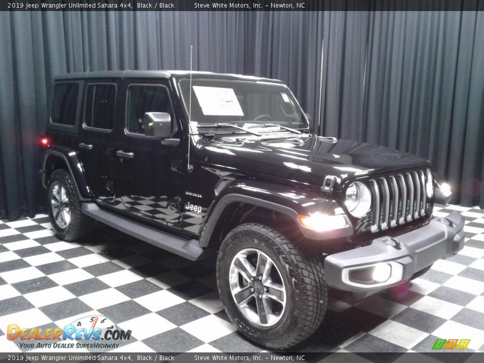 2019 Jeep Wrangler Unlimited Sahara 4x4 Black / Black Photo #4