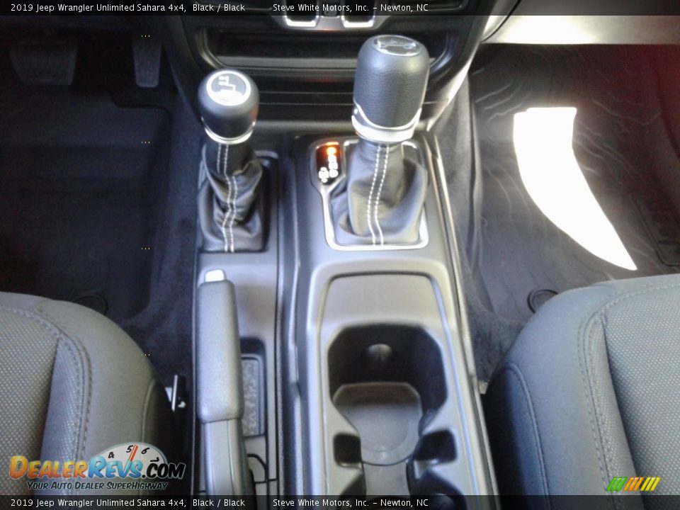 2019 Jeep Wrangler Unlimited Sahara 4x4 Black / Black Photo #25
