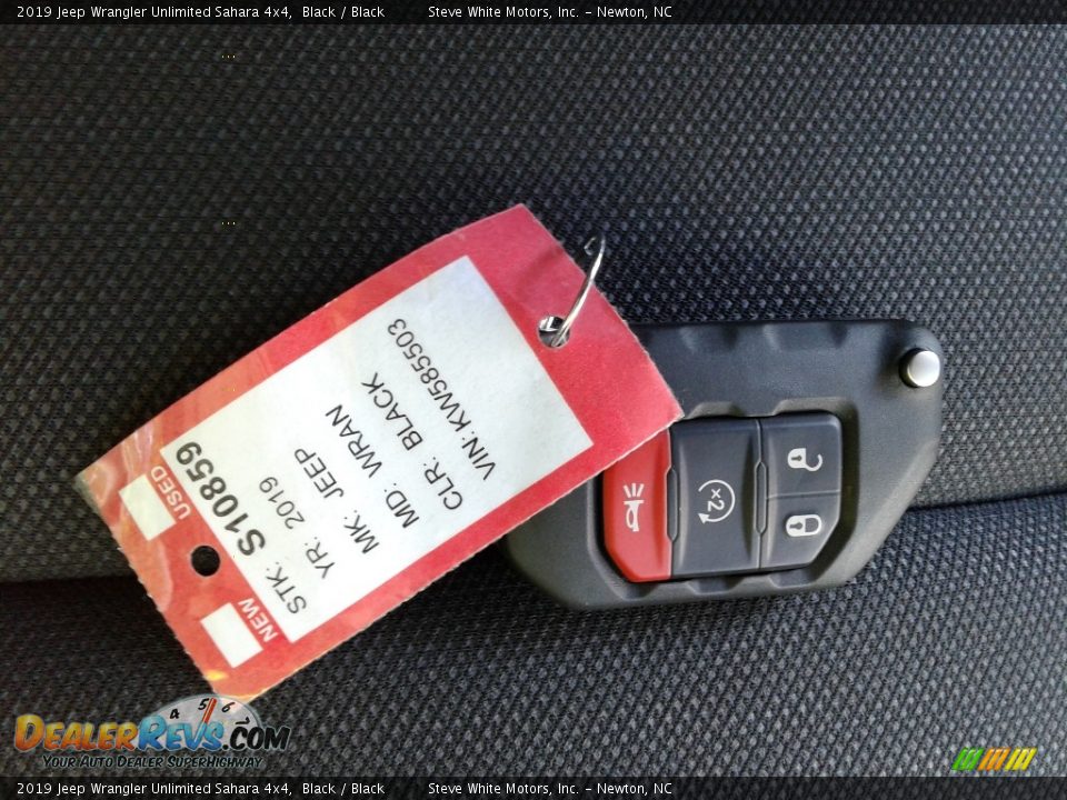 2019 Jeep Wrangler Unlimited Sahara 4x4 Black / Black Photo #28