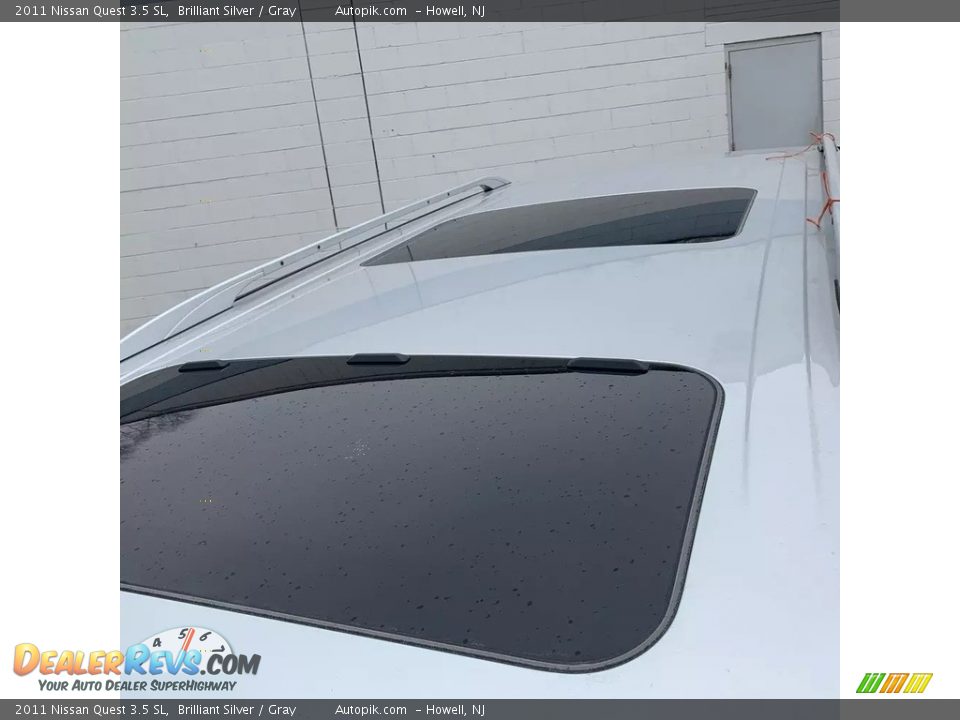 2011 Nissan Quest 3.5 SL Brilliant Silver / Gray Photo #9