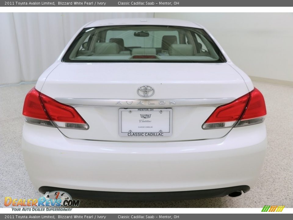 2011 Toyota Avalon Limited Blizzard White Pearl / Ivory Photo #18