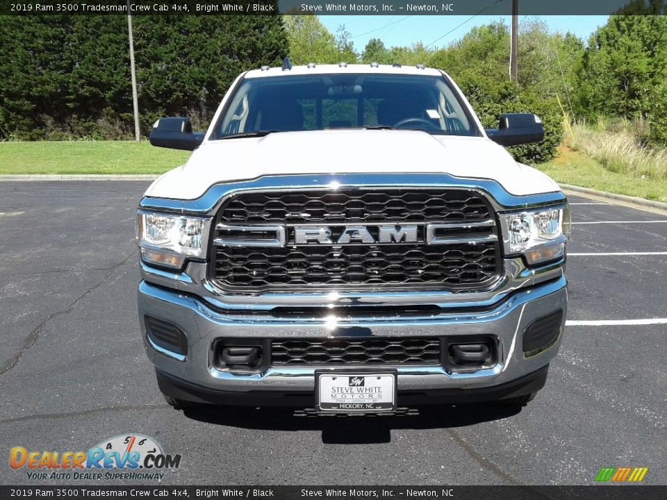 2019 Ram 3500 Tradesman Crew Cab 4x4 Bright White / Black Photo #3