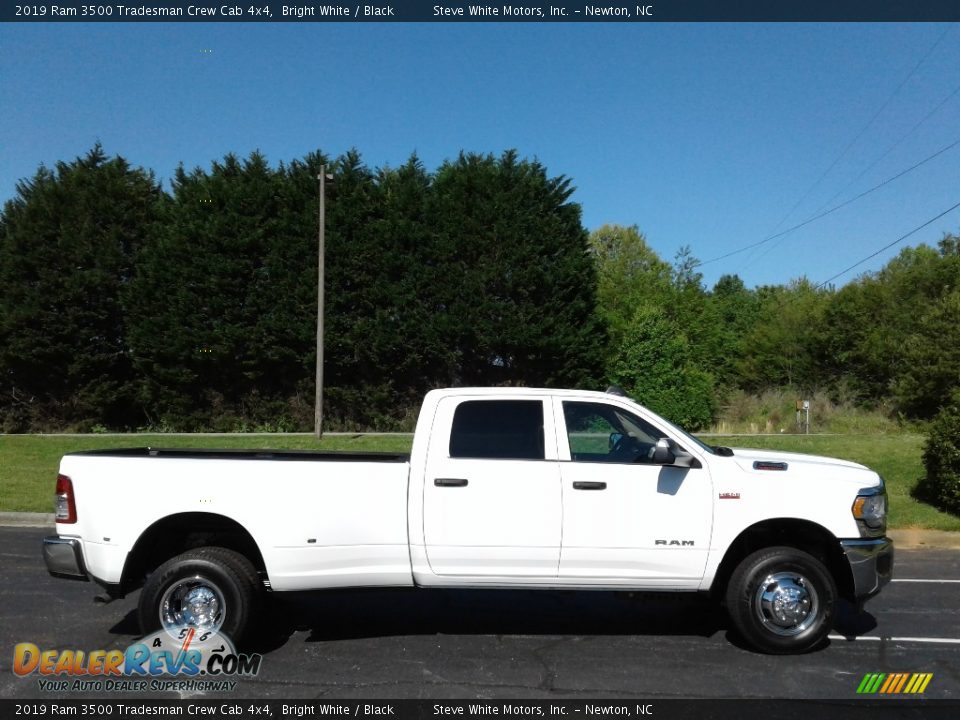 2019 Ram 3500 Tradesman Crew Cab 4x4 Bright White / Black Photo #5