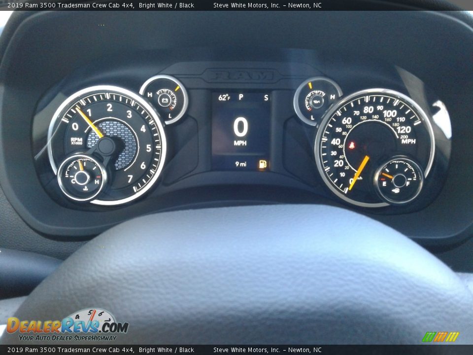 2019 Ram 3500 Tradesman Crew Cab 4x4 Bright White / Black Photo #20