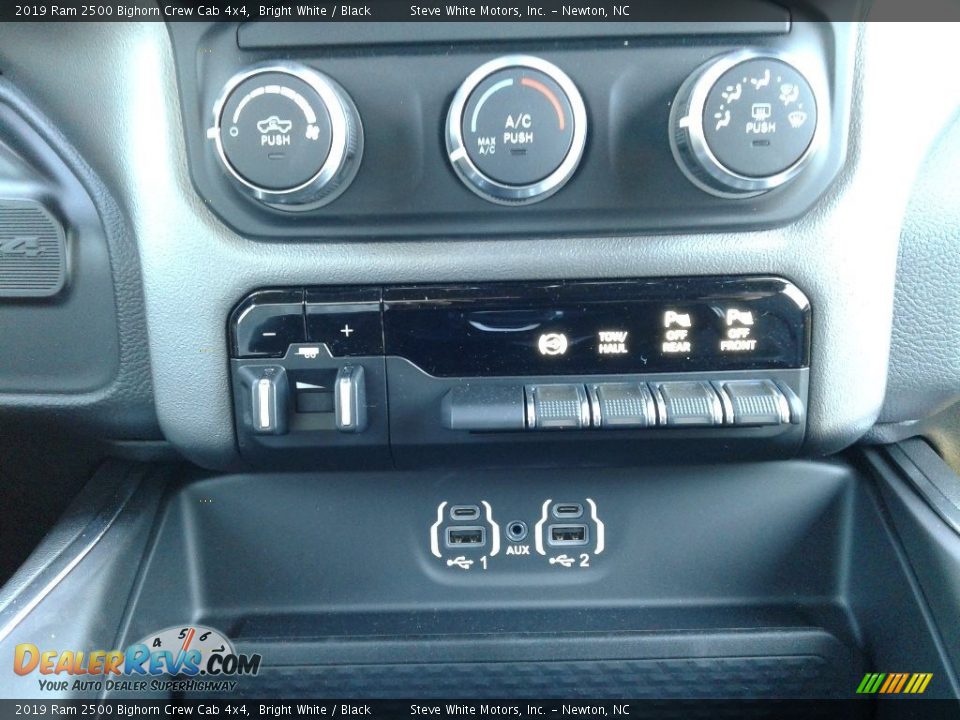 2019 Ram 2500 Bighorn Crew Cab 4x4 Bright White / Black Photo #27