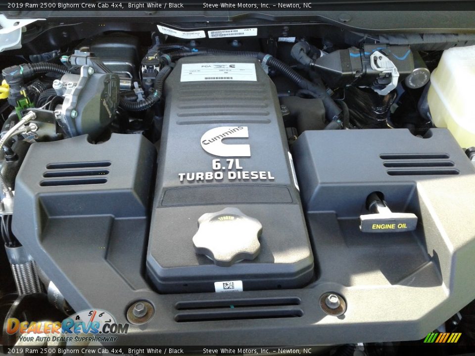 2019 Ram 2500 Bighorn Crew Cab 4x4 Bright White / Black Photo #32