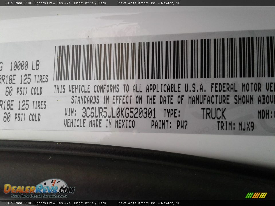 2019 Ram 2500 Bighorn Crew Cab 4x4 Bright White / Black Photo #33