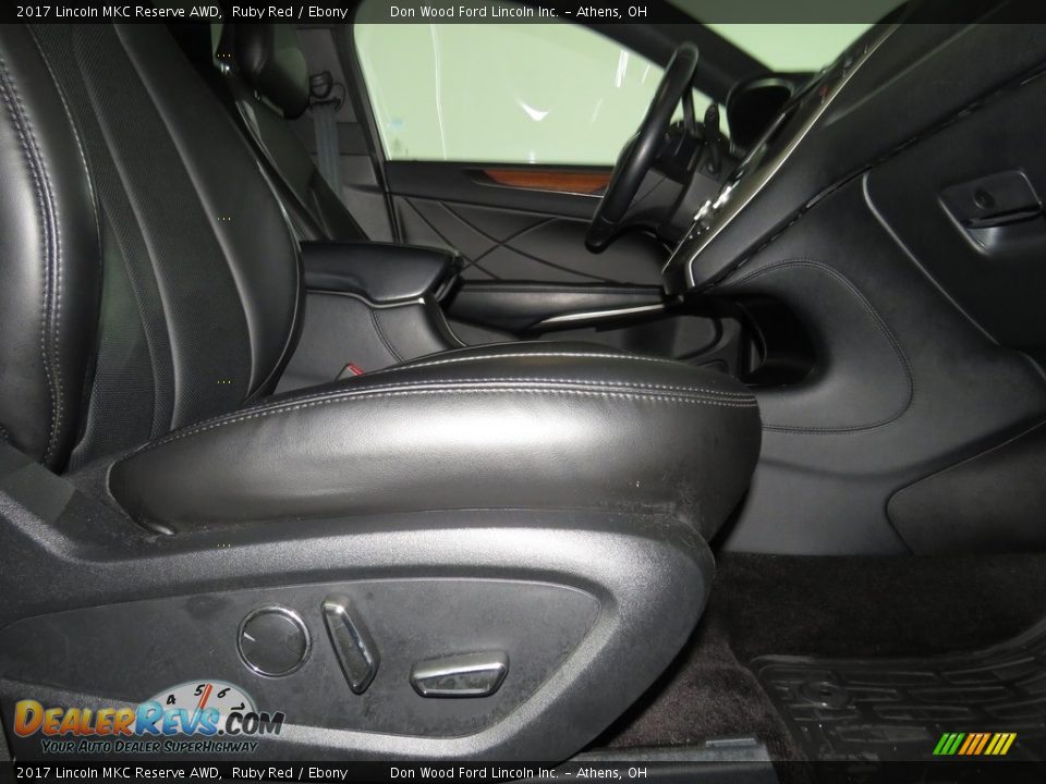 2017 Lincoln MKC Reserve AWD Ruby Red / Ebony Photo #32