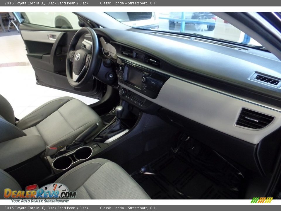 2016 Toyota Corolla LE Black Sand Pearl / Black Photo #15