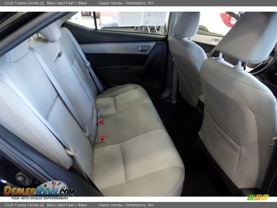 2016 Toyota Corolla LE Black Sand Pearl / Black Photo #19