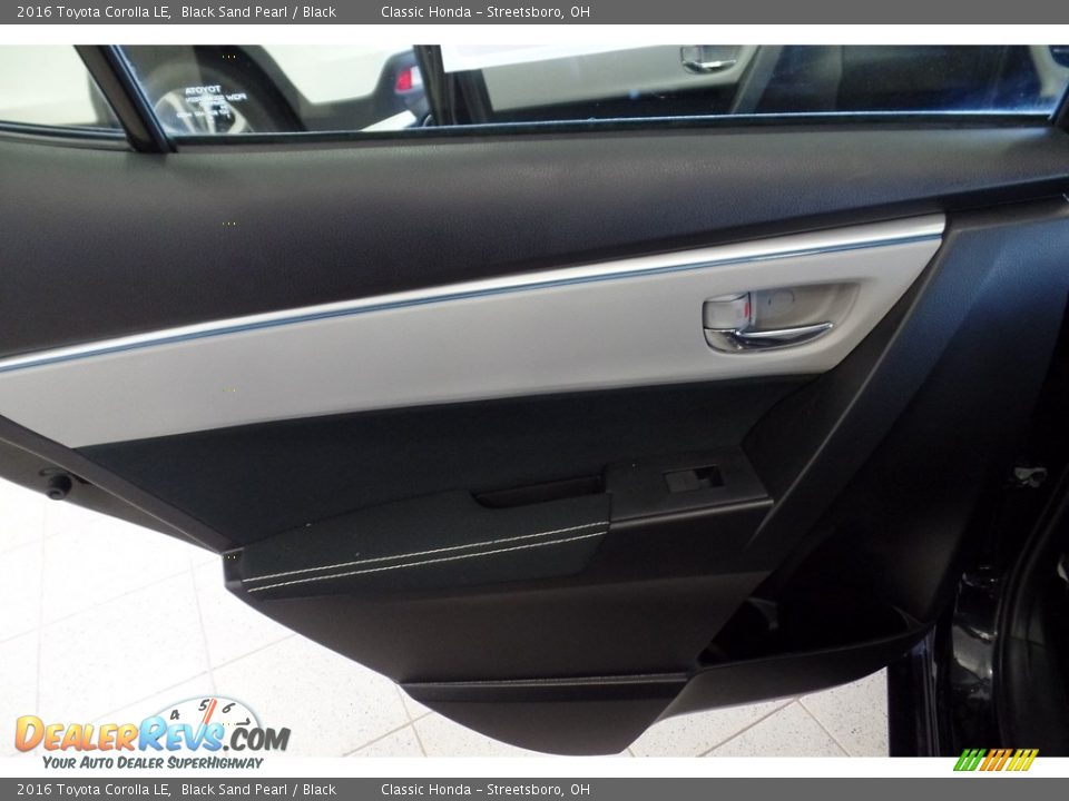 2016 Toyota Corolla LE Black Sand Pearl / Black Photo #22