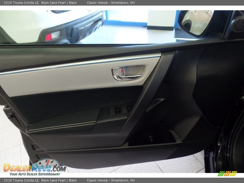 2016 Toyota Corolla LE Black Sand Pearl / Black Photo #25