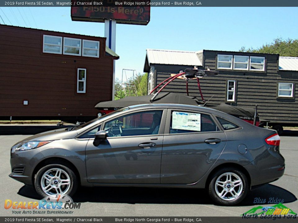 2019 Ford Fiesta SE Sedan Magnetic / Charcoal Black Photo #2