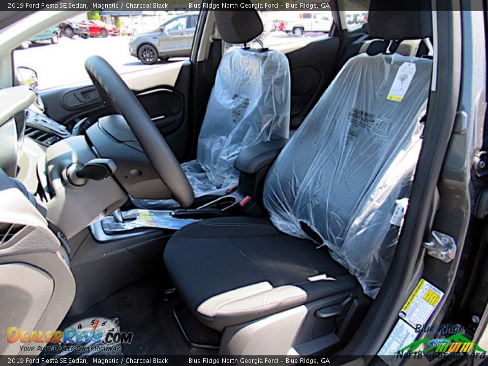 2019 Ford Fiesta SE Sedan Magnetic / Charcoal Black Photo #10