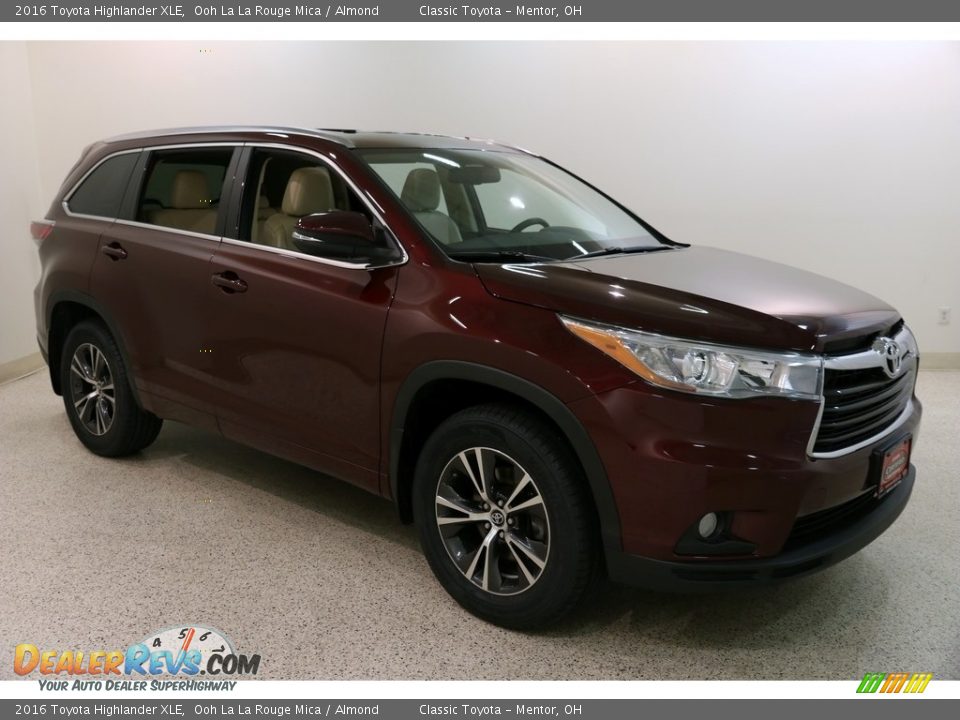 2016 Toyota Highlander XLE Ooh La La Rouge Mica / Almond Photo #1