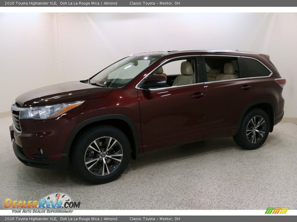 2016 Toyota Highlander XLE Ooh La La Rouge Mica / Almond Photo #3