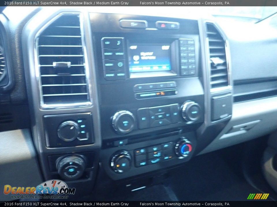 2016 Ford F150 XLT SuperCrew 4x4 Shadow Black / Medium Earth Gray Photo #22