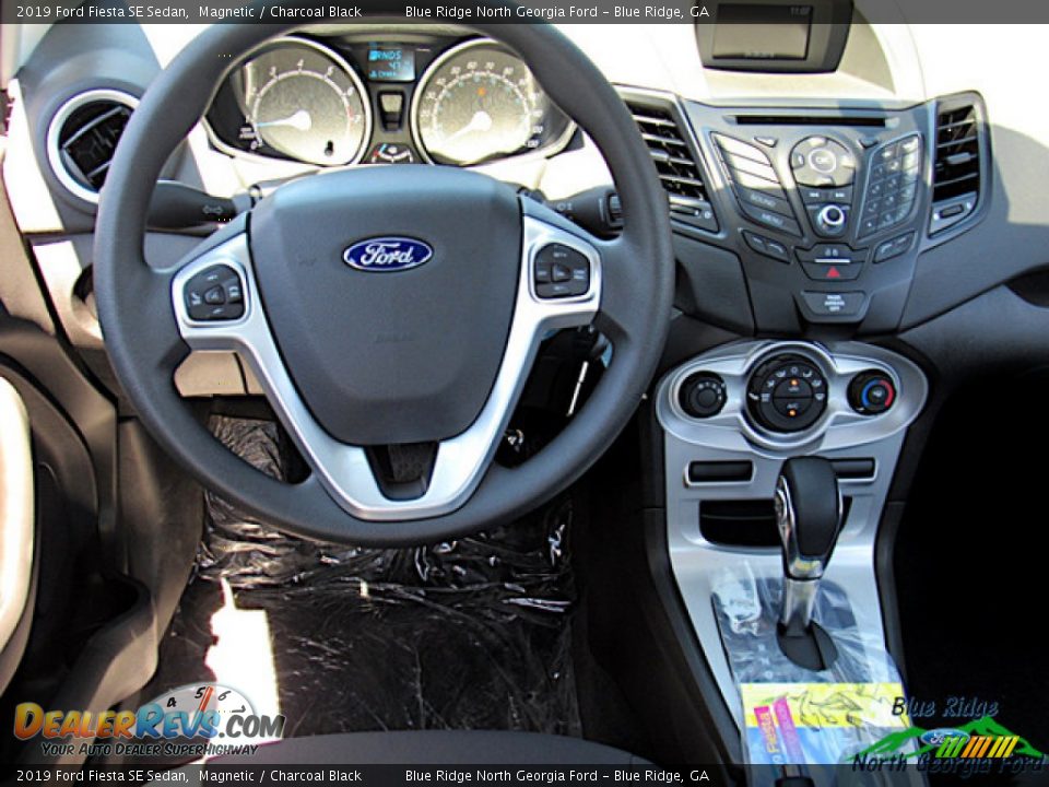 2019 Ford Fiesta SE Sedan Magnetic / Charcoal Black Photo #21