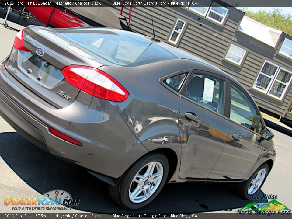 2019 Ford Fiesta SE Sedan Magnetic / Charcoal Black Photo #31