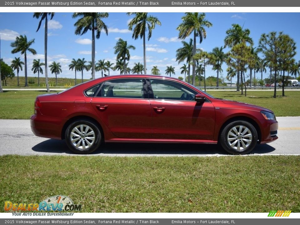 2015 Volkswagen Passat Wolfsburg Edition Sedan Fortana Red Metallic / Titan Black Photo #2