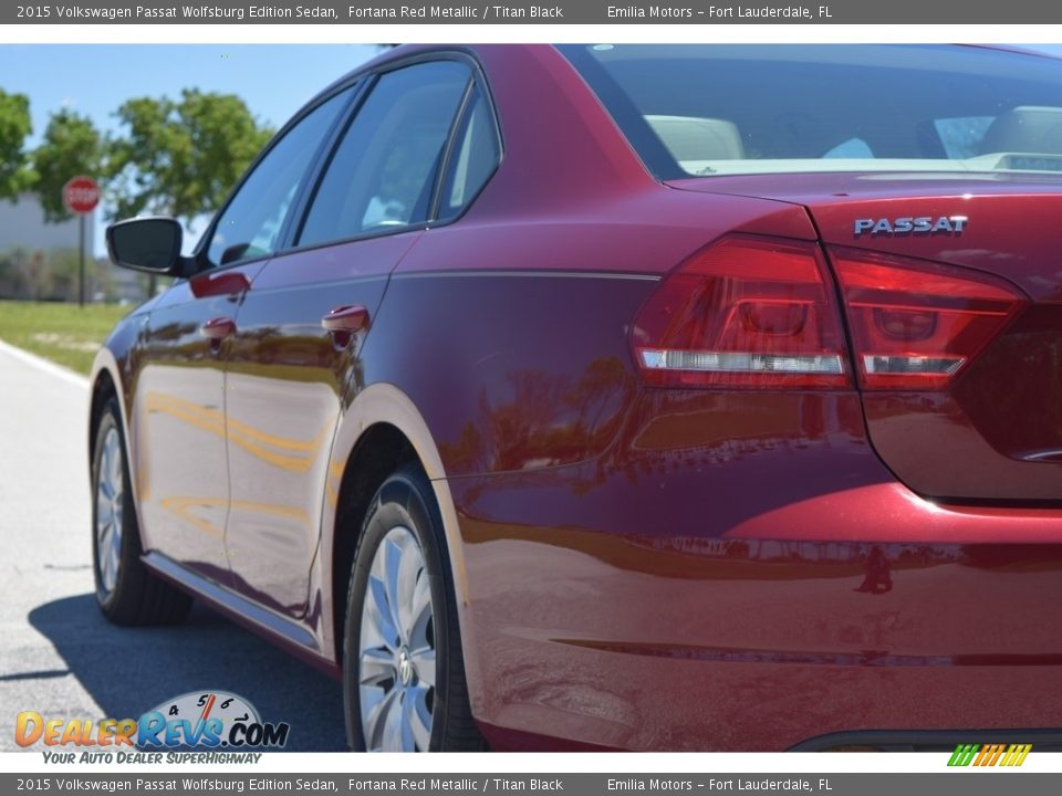 2015 Volkswagen Passat Wolfsburg Edition Sedan Fortana Red Metallic / Titan Black Photo #5