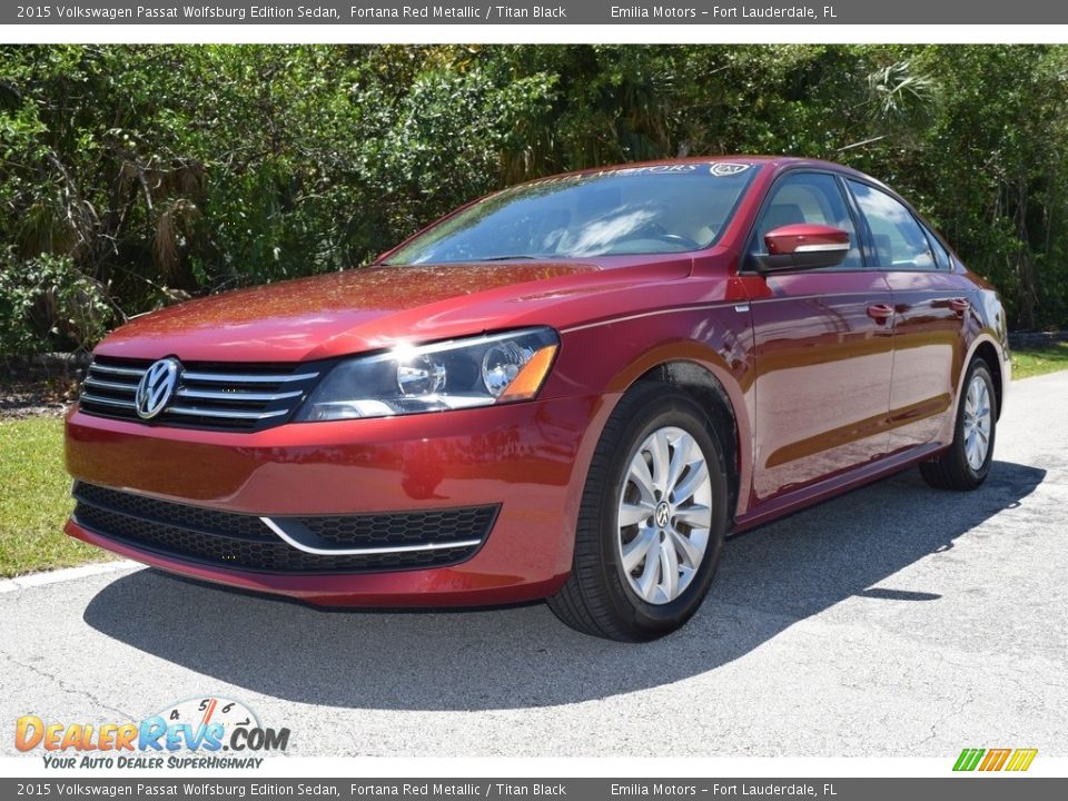 2015 Volkswagen Passat Wolfsburg Edition Sedan Fortana Red Metallic / Titan Black Photo #7