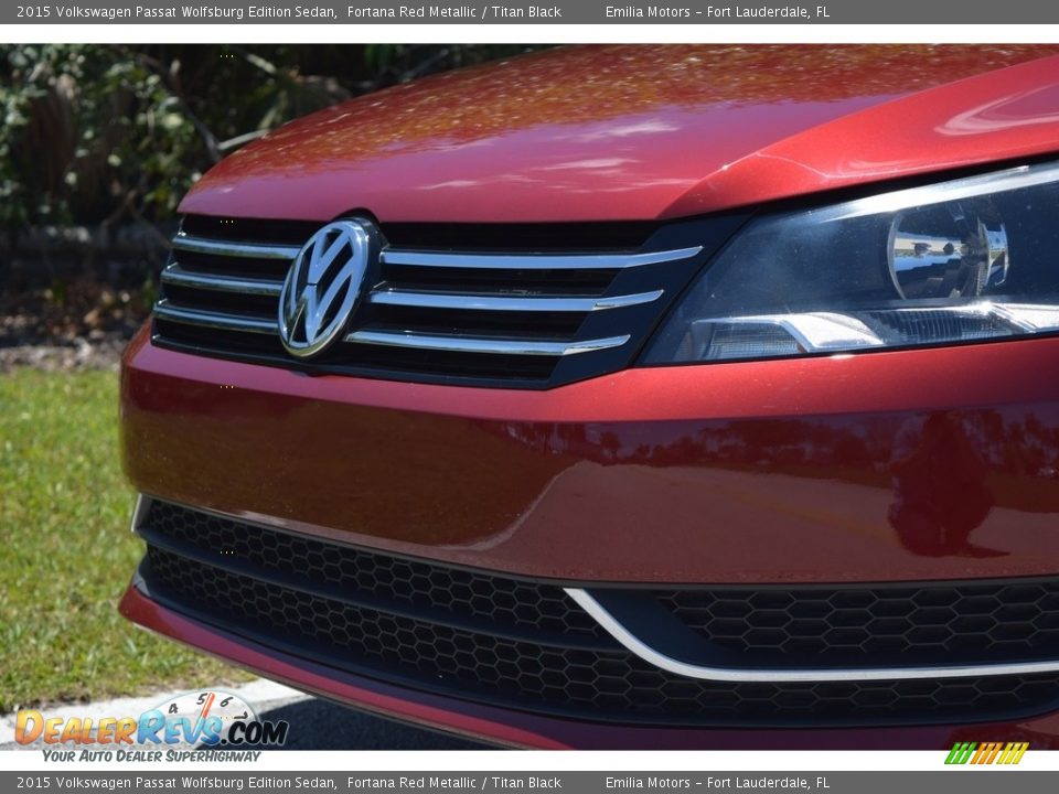 2015 Volkswagen Passat Wolfsburg Edition Sedan Fortana Red Metallic / Titan Black Photo #9