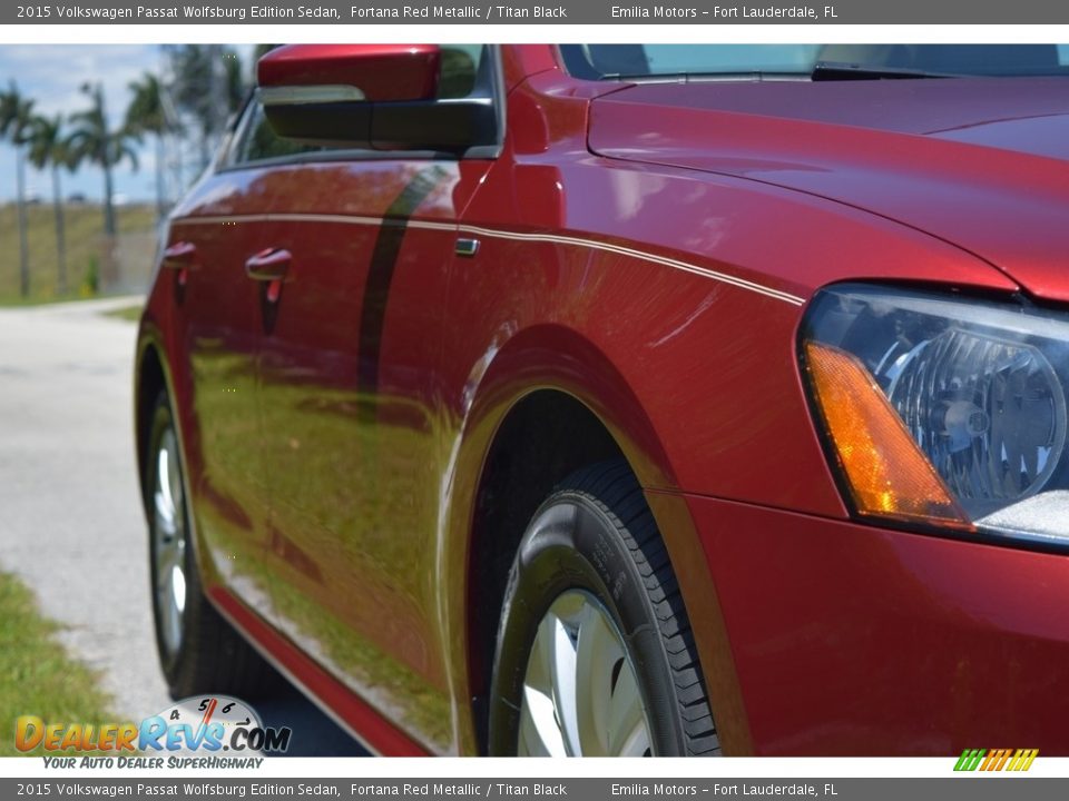 2015 Volkswagen Passat Wolfsburg Edition Sedan Fortana Red Metallic / Titan Black Photo #14