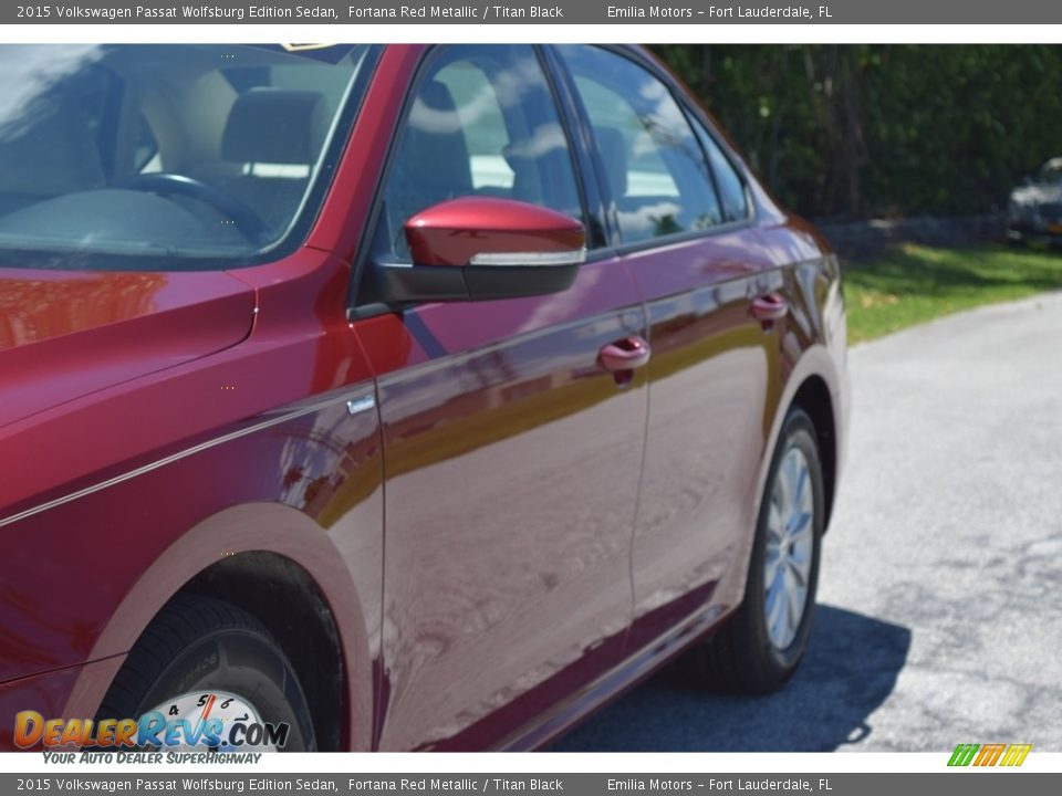 2015 Volkswagen Passat Wolfsburg Edition Sedan Fortana Red Metallic / Titan Black Photo #15