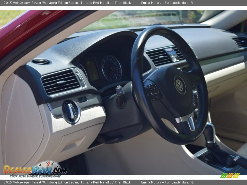 2015 Volkswagen Passat Wolfsburg Edition Sedan Fortana Red Metallic / Titan Black Photo #21