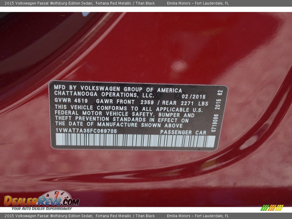 2015 Volkswagen Passat Wolfsburg Edition Sedan Fortana Red Metallic / Titan Black Photo #24
