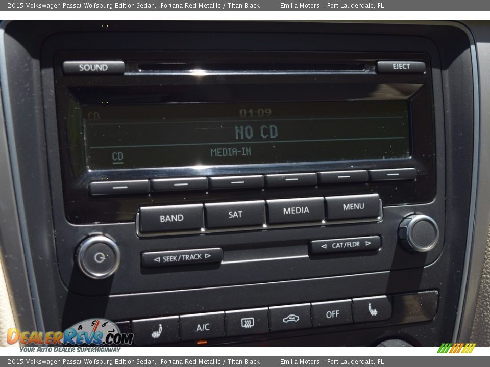 2015 Volkswagen Passat Wolfsburg Edition Sedan Fortana Red Metallic / Titan Black Photo #55