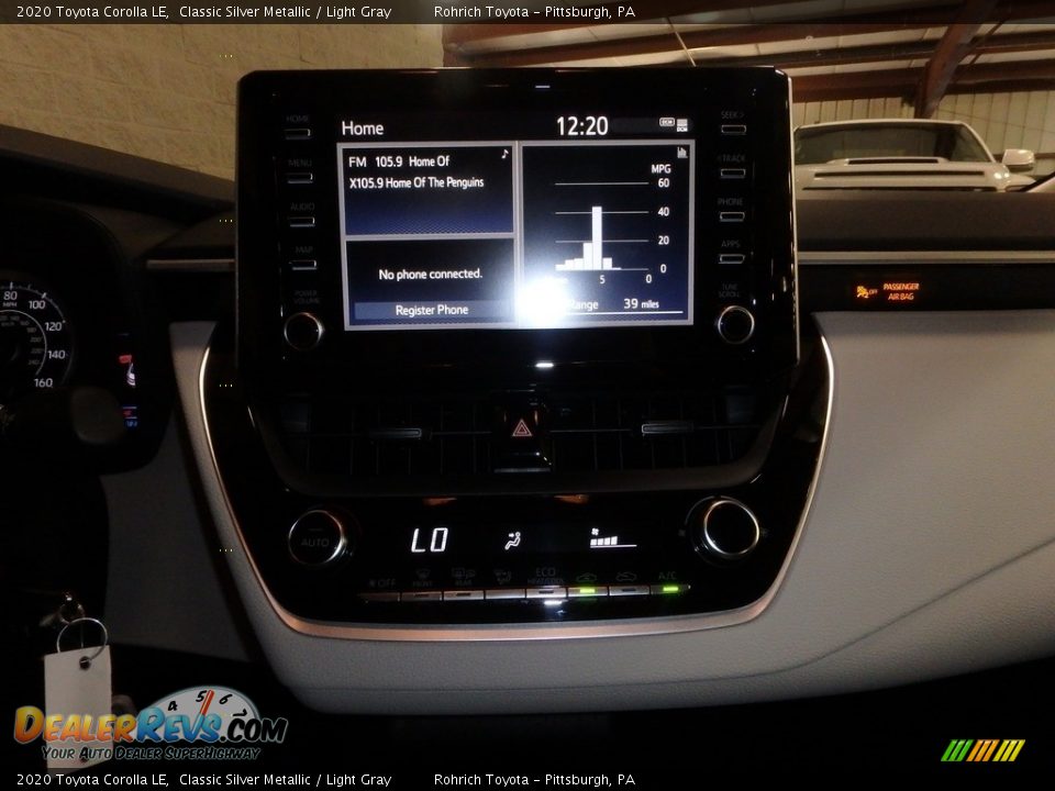 2020 Toyota Corolla LE Classic Silver Metallic / Light Gray Photo #12