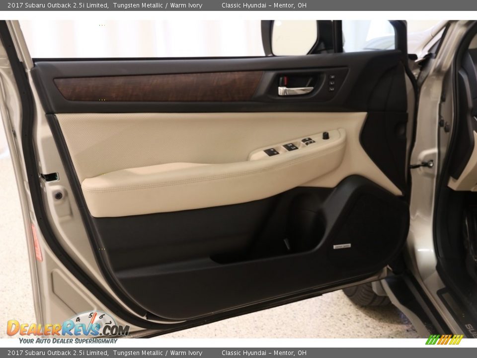 2017 Subaru Outback 2.5i Limited Tungsten Metallic / Warm Ivory Photo #4