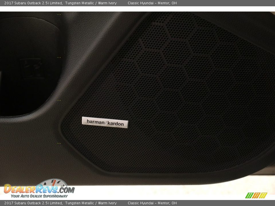 2017 Subaru Outback 2.5i Limited Tungsten Metallic / Warm Ivory Photo #5