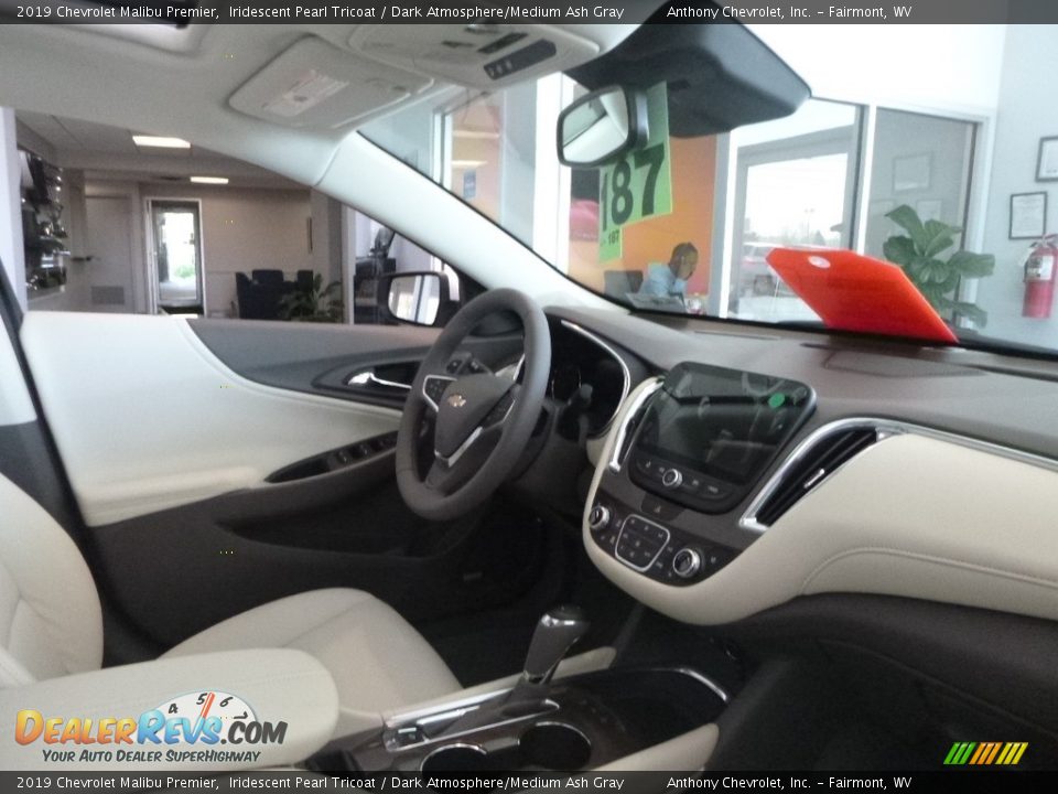 2019 Chevrolet Malibu Premier Iridescent Pearl Tricoat / Dark Atmosphere/Medium Ash Gray Photo #10