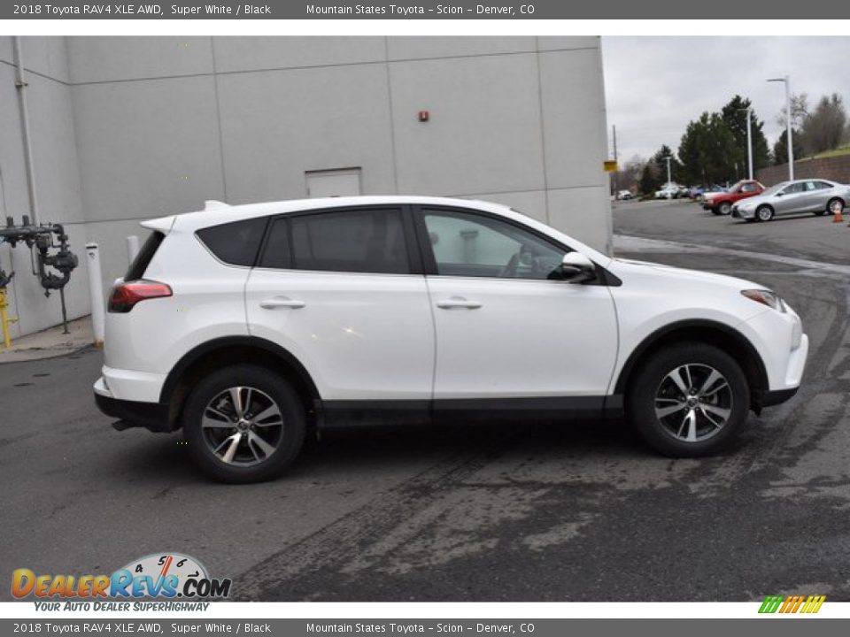 2018 Toyota RAV4 XLE AWD Super White / Black Photo #7