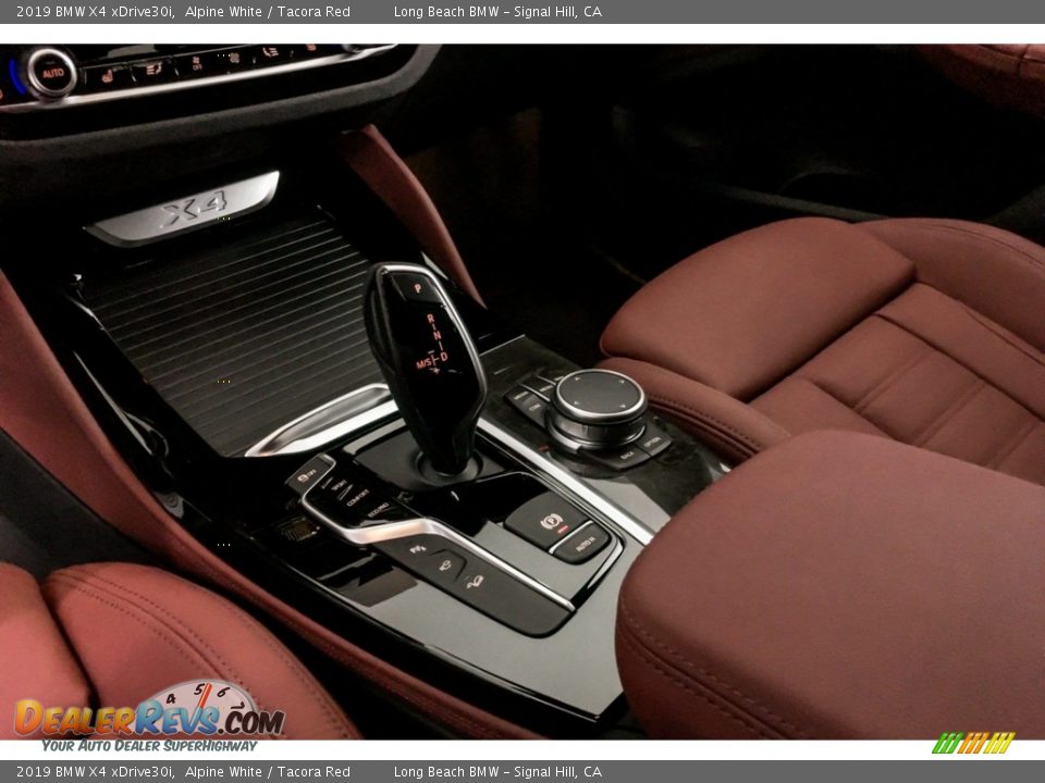 2019 BMW X4 xDrive30i Shifter Photo #7